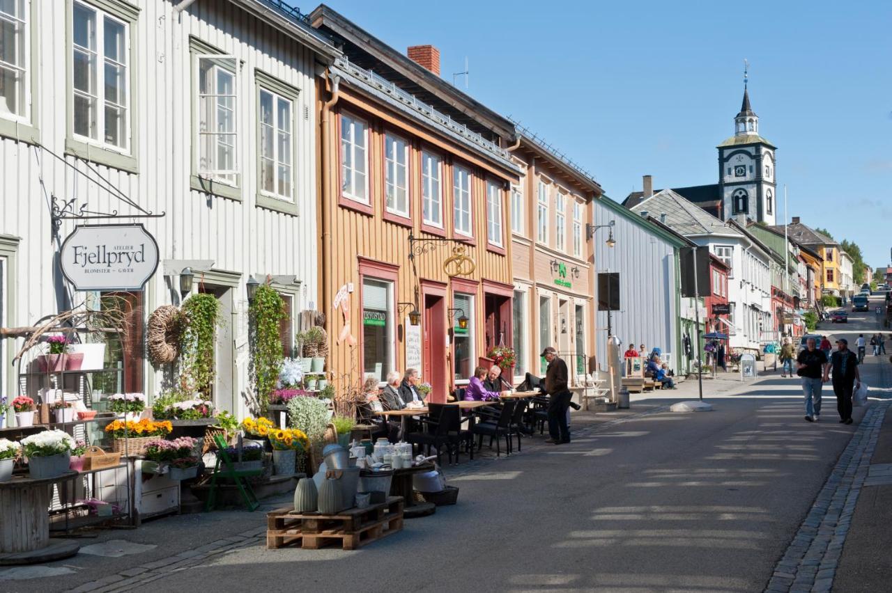 Roros Hotell - Bad & Velvaere Exteriér fotografie