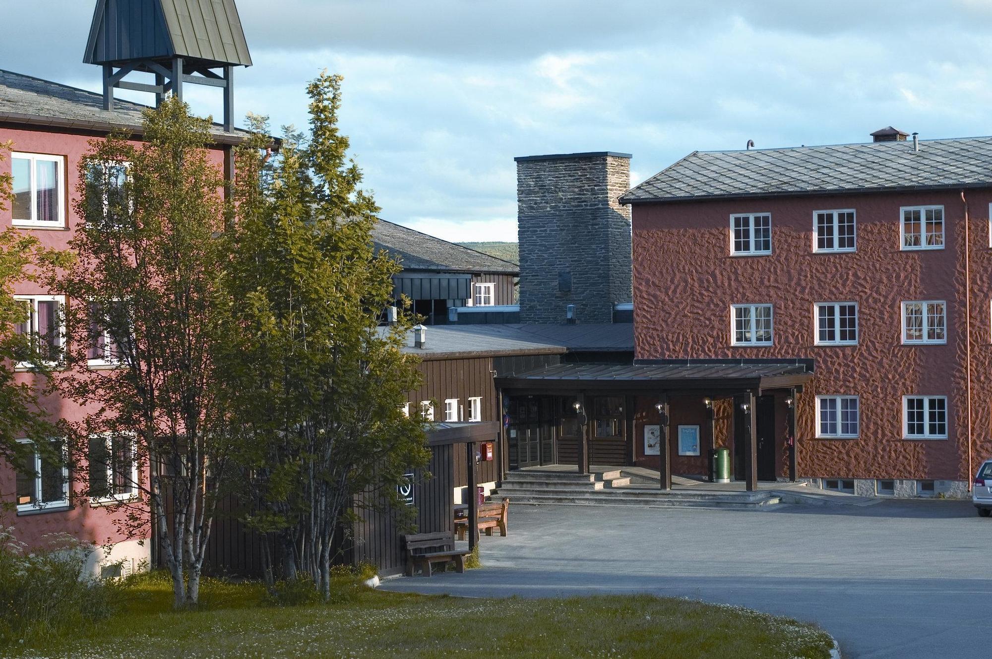 Roros Hotell - Bad & Velvaere Exteriér fotografie